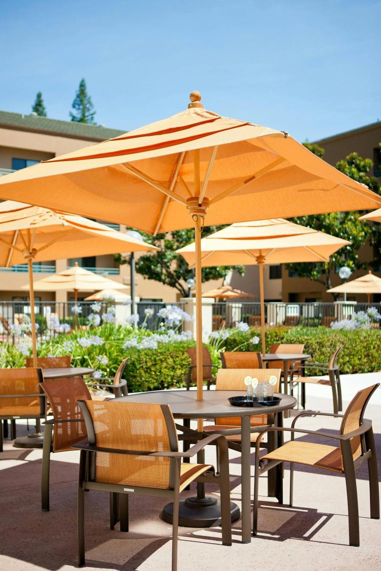 מלון Courtyard Sacramento Airport Natomas מראה חיצוני תמונה